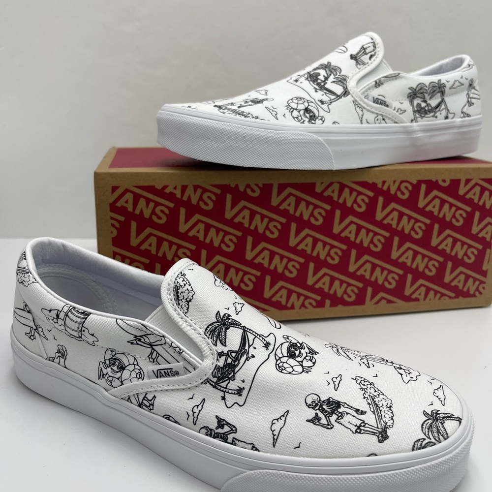 Vans Men’s Classic Slip-On
Low Tide True White/True
VN0A5JLXBPD Sneakers
